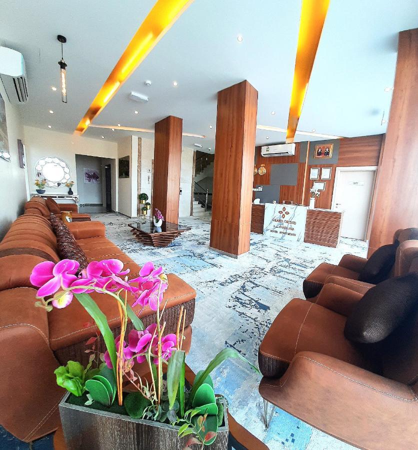 Grand Orchid Hotel Apartment Дукм Екстериор снимка